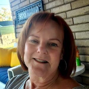 Meet your Posher, Denise